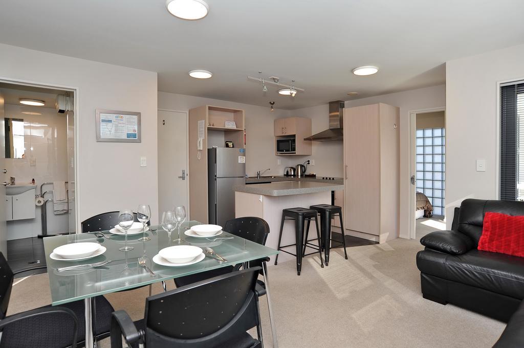 Carlton Villa 3 - Christchurch Holiday Homes Экстерьер фото